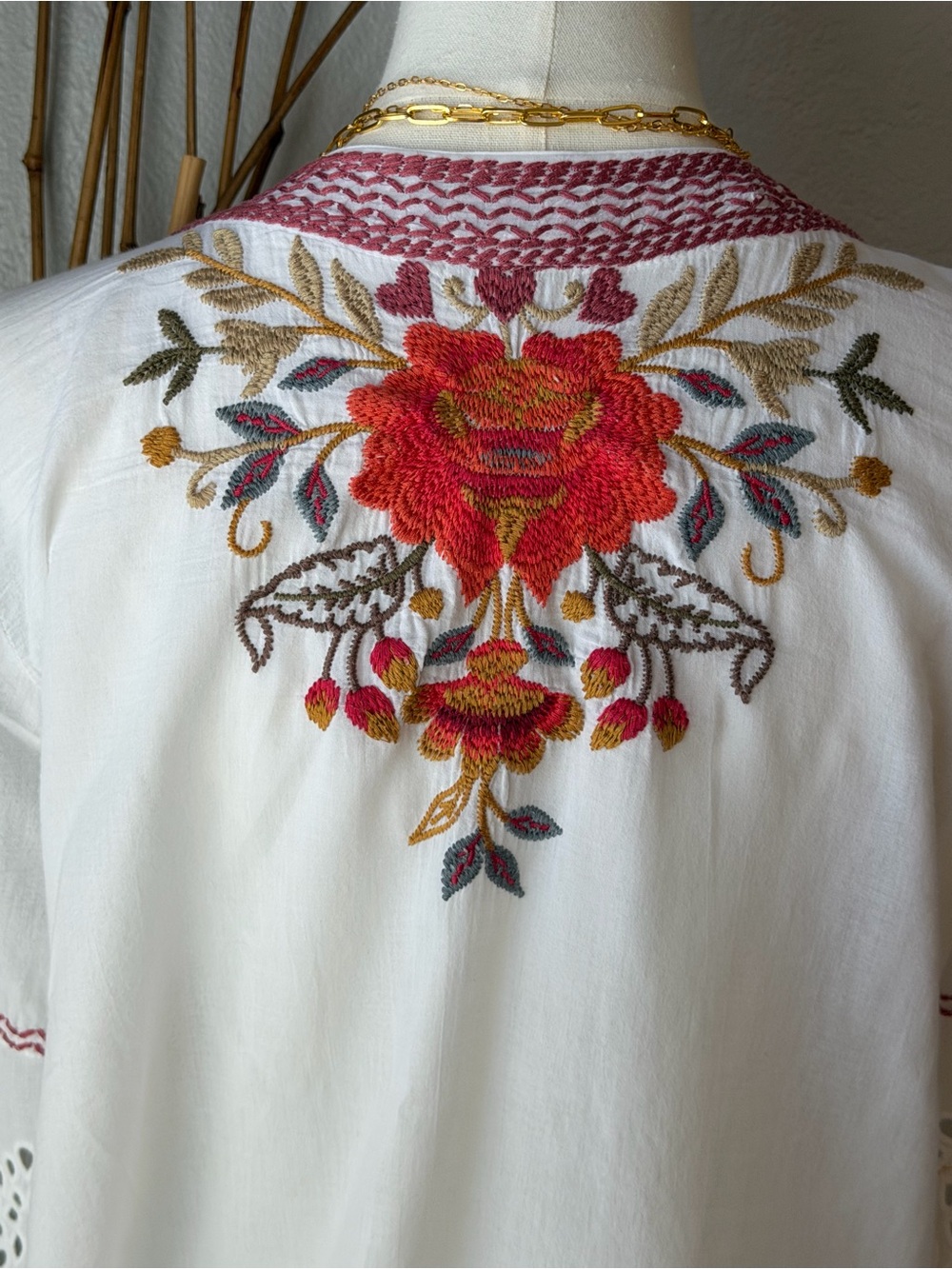 Johnny Was Embroidered V-Neck Bell Sleeve Top - White with Red Floral Sz Medium - Picture 5 of 11